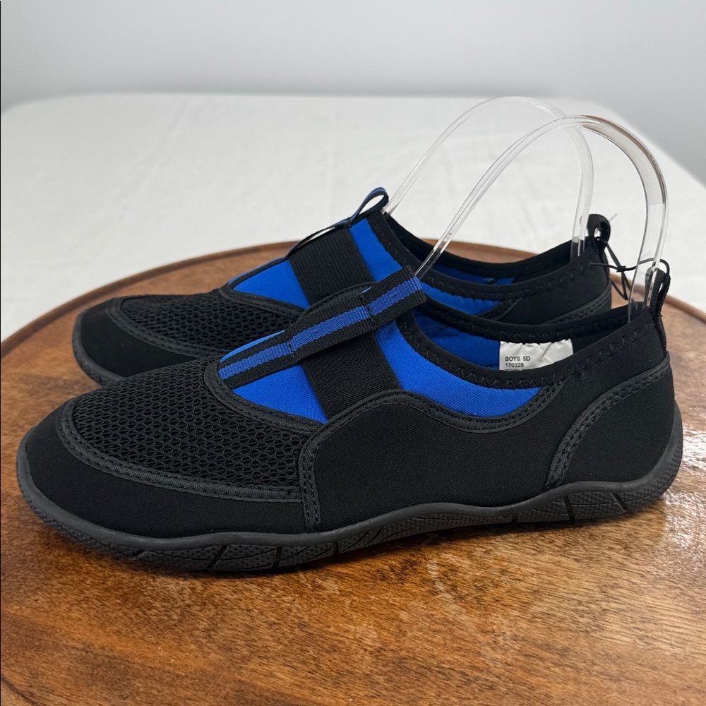 Water Shoes Boys 5 Black Blue Sock Slip On